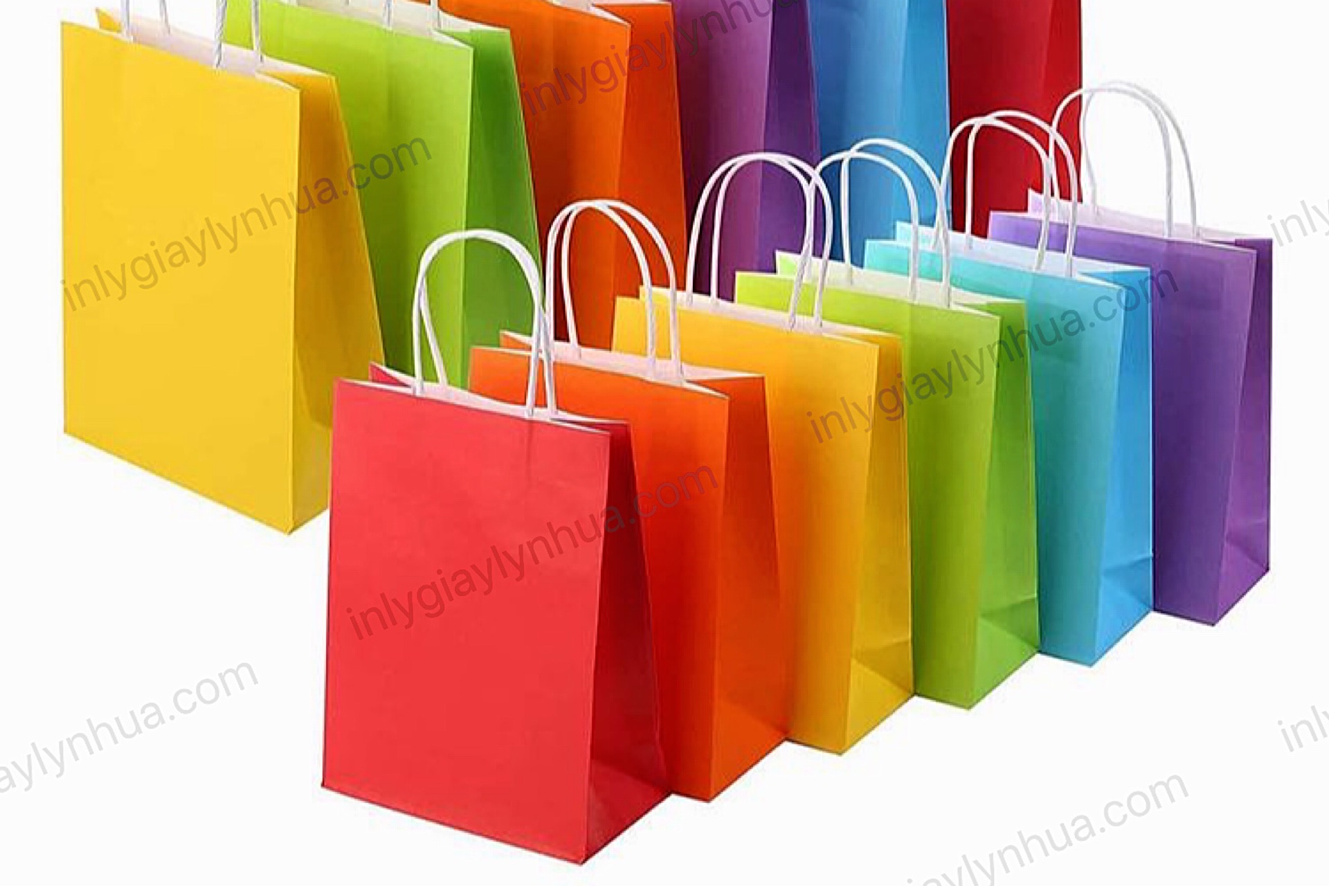túi giấy nhiều màu cho khách hàng dễ dàng lựa chọn